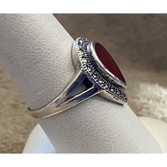 Sterling Silver Marcasite Ring W/ Red Pear Cut Stone Size 8.5 Estate Find 4.6g - Picture 2 of 5